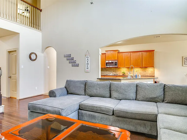 8470 Coral Cove Pass Ln — Photo 2