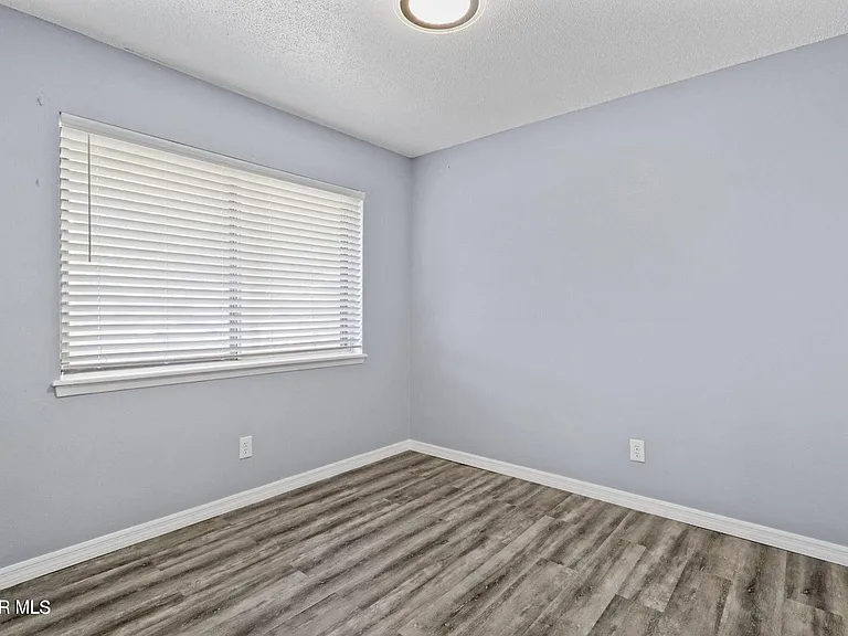 10222 Dunbarton Dr — Photo 16