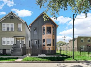 243 W Swann St, Chicago, IL 60609