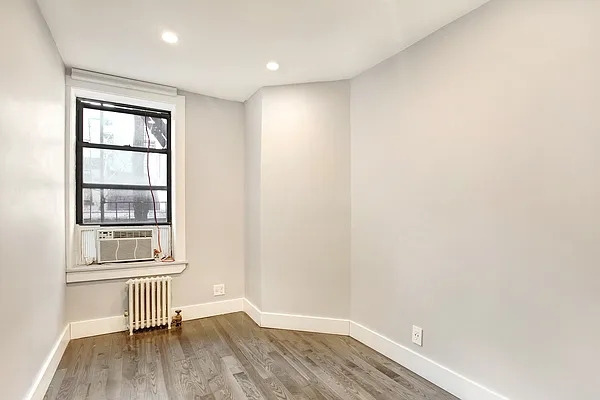 Rented by Creed Realty Group | media 15