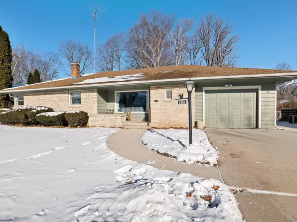 2112 Markham STREET, Manitowoc, WI 54220
