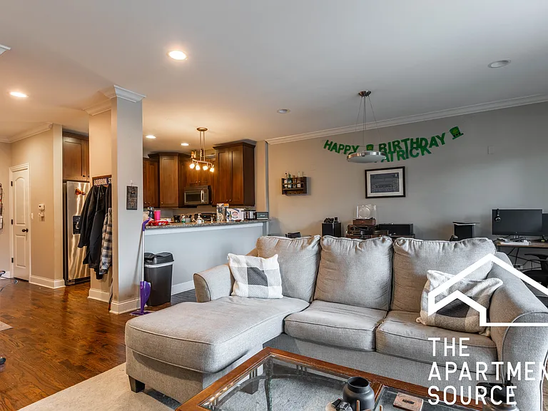 1136 W Diversey Pkwy #3 — Photo 17