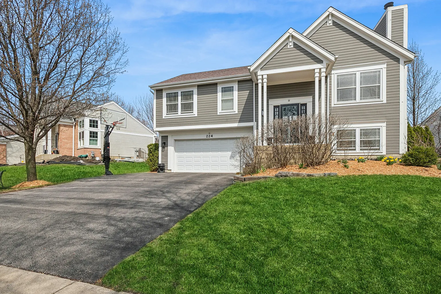 224 Penny Ln photo 1