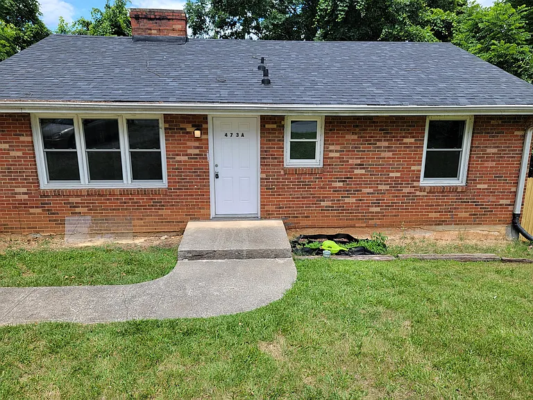473 Frances Dr NW #B — Photo 1