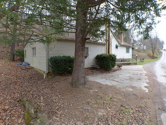3rd image of 31740 Huston Rd