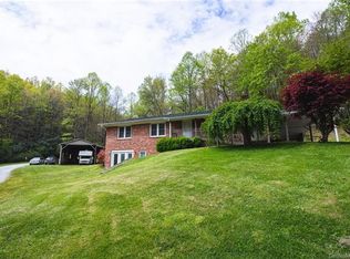 100 Looney Powell Rd, Rosman, NC 28772