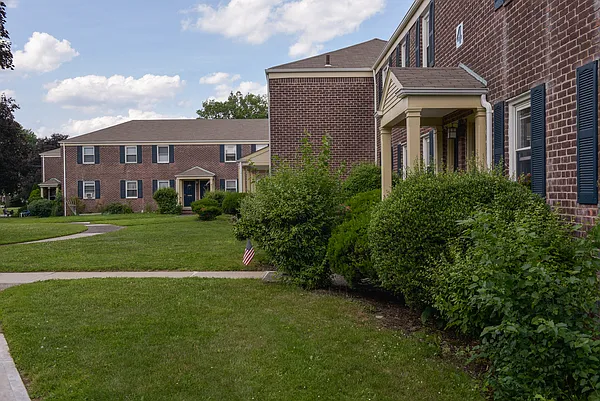 Copper Ridge Apartments — Photo 11
