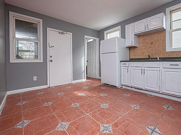 2nd image of 114 Chadwick Ave #5C