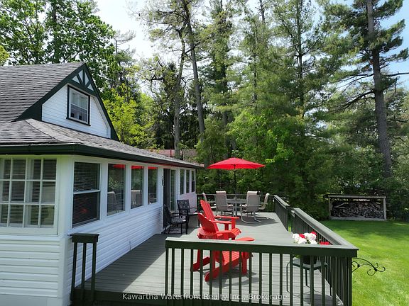3rd image of 48 Leslie Frost Ln