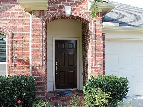2nd image of 1802 Lansing Cove Dr