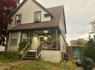 10 Clarence St, Worcester, MA 01605