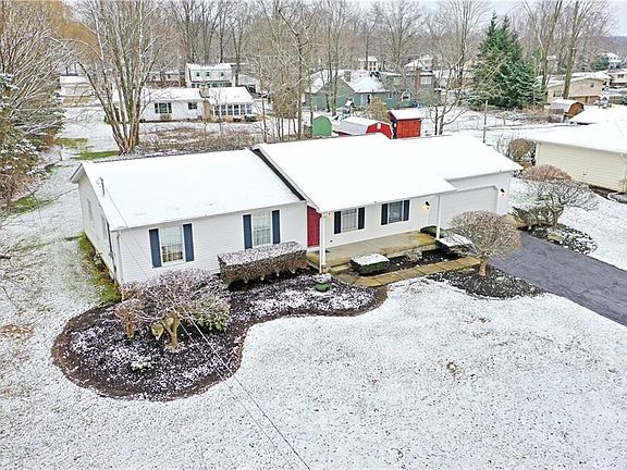2nd image of 135 Frostwood Dr