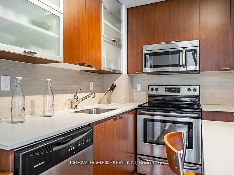 35 Hayden St #1501 — Photo 6