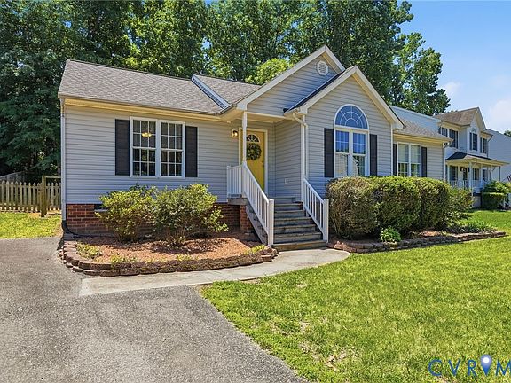 3rd image of 15213 Winding Ash Dr