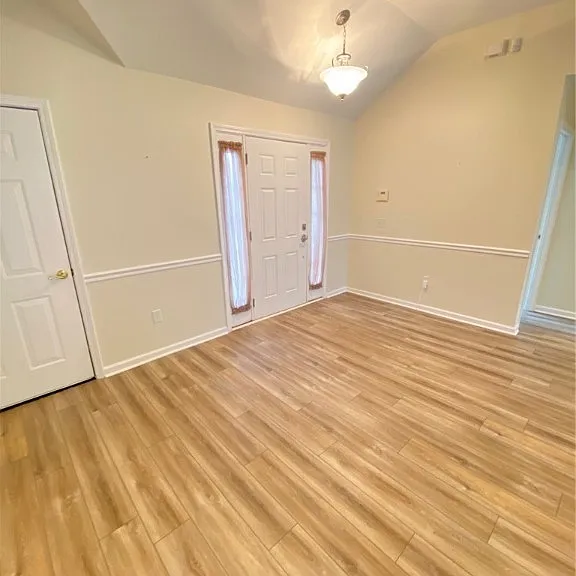117 Hopeland Dr — Photo 3
