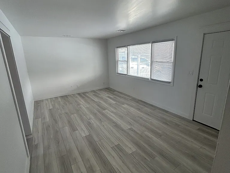 2132 McCartney Rd — Photo 5