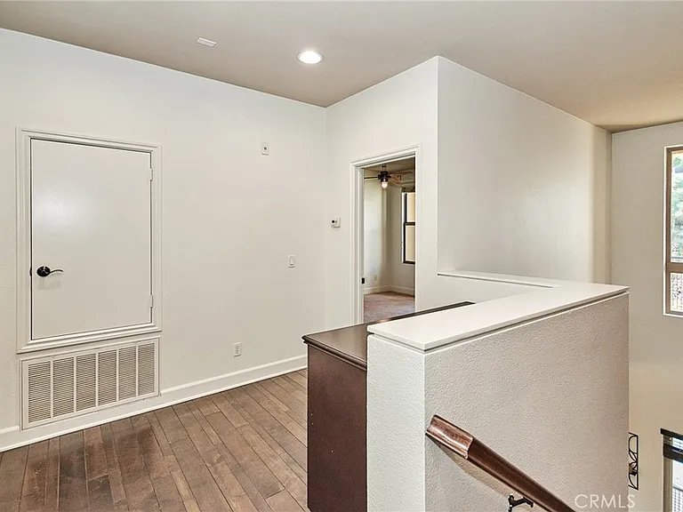 15 Vantis Dr — Photo 16