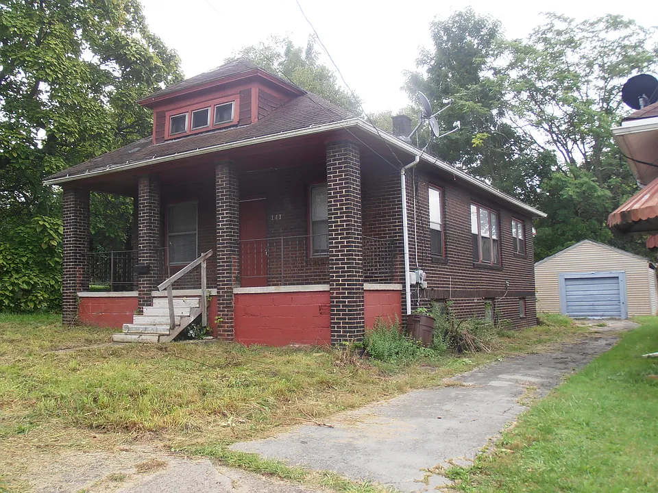 141 Madison St