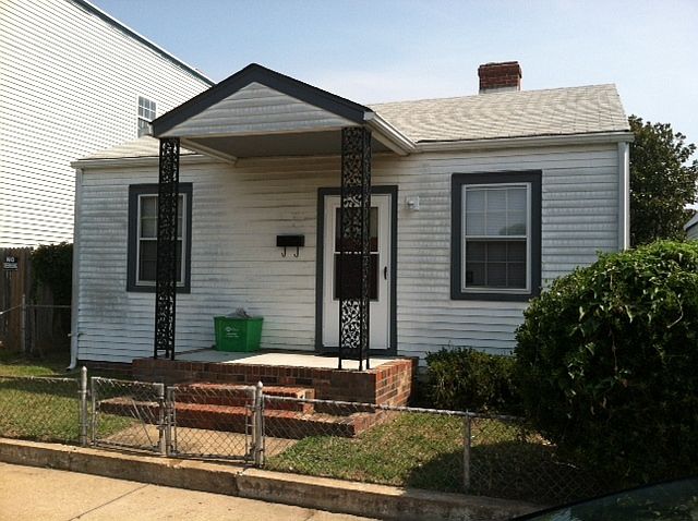 1st image of 1906 Parkwood Ave