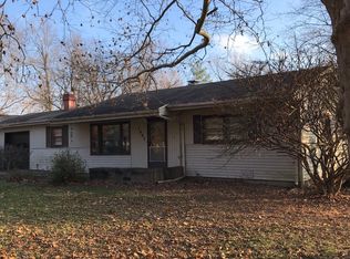 1607 Normandy Dr, Champaign, IL