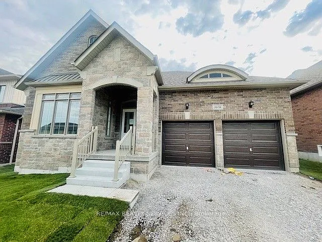 3 bed, $2,995 — Photo 3