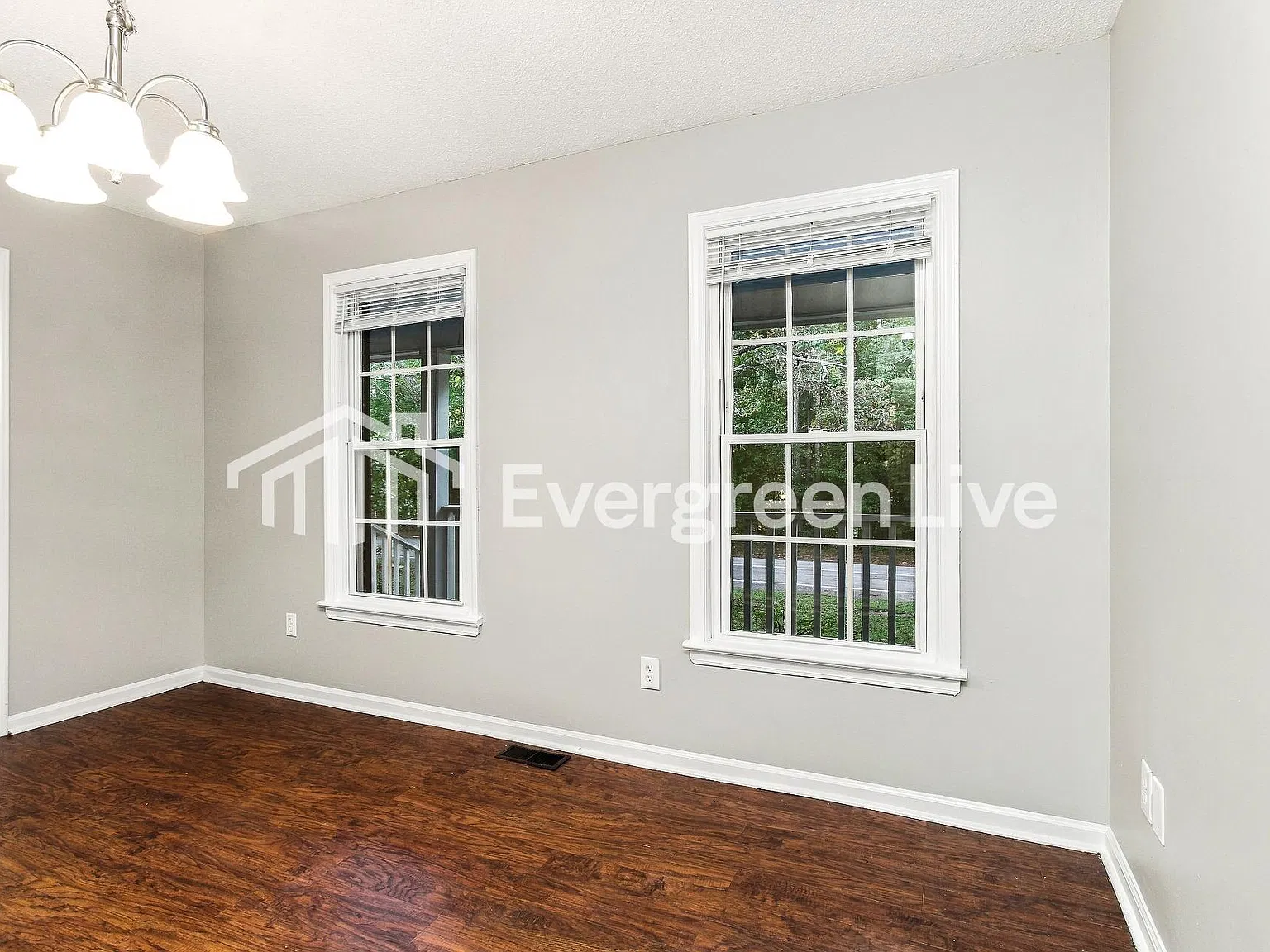 3 bed, 2.0 bath, 1726 sqft, $1,695 — Photo 3