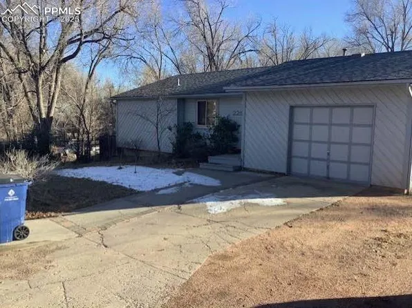 225 W Navajo St, Colorado Springs, CO 80905