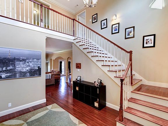 2nd image of 1329 Shadybrook Cove Ln