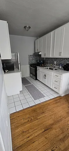 327 N Taylor Ave Photo 1