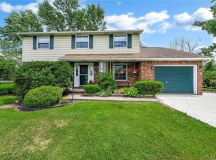 4576 Beach Ridge Rd, Lockport, NY 14094