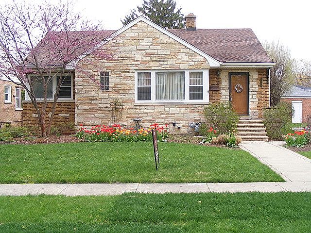 1st image of 1811 N 77th Ave