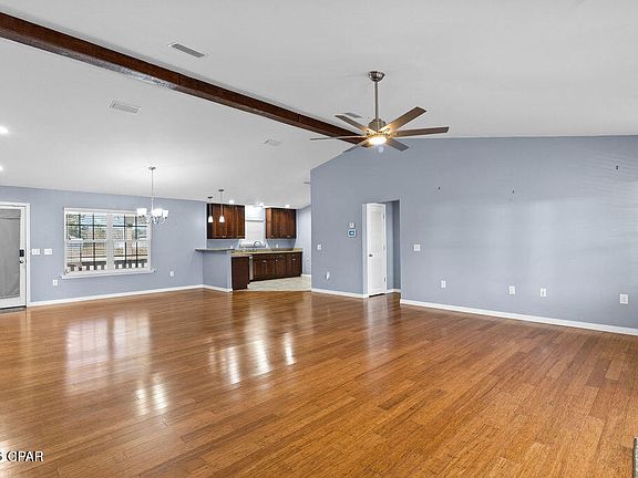 5th image of 561 Lakepointe Dr