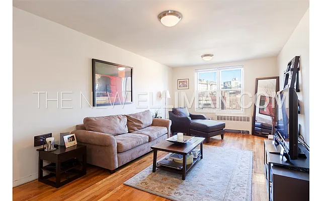 Rented by Douglas Elliman | media 14