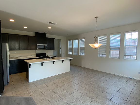 4th image of 2938 S Via Belamaria