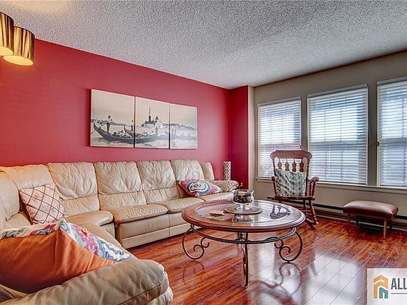 4th image of 631 Madison Dr #B