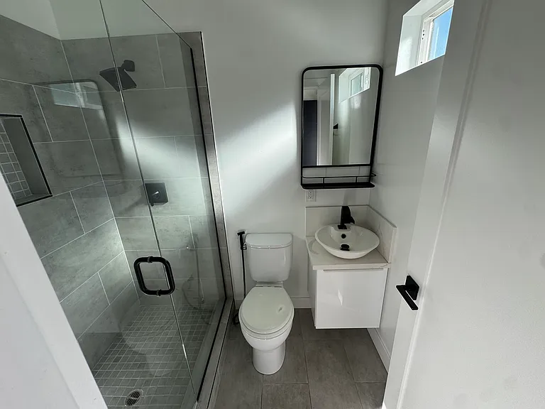 808B Burchett St — Photo 33