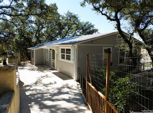 196 Whispering Oak Ln, Lakehills, TX 78063