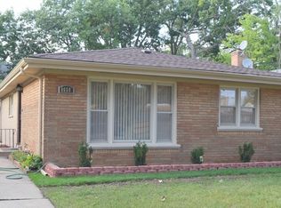 8650 Gross Point Rd, Skokie, IL 60077