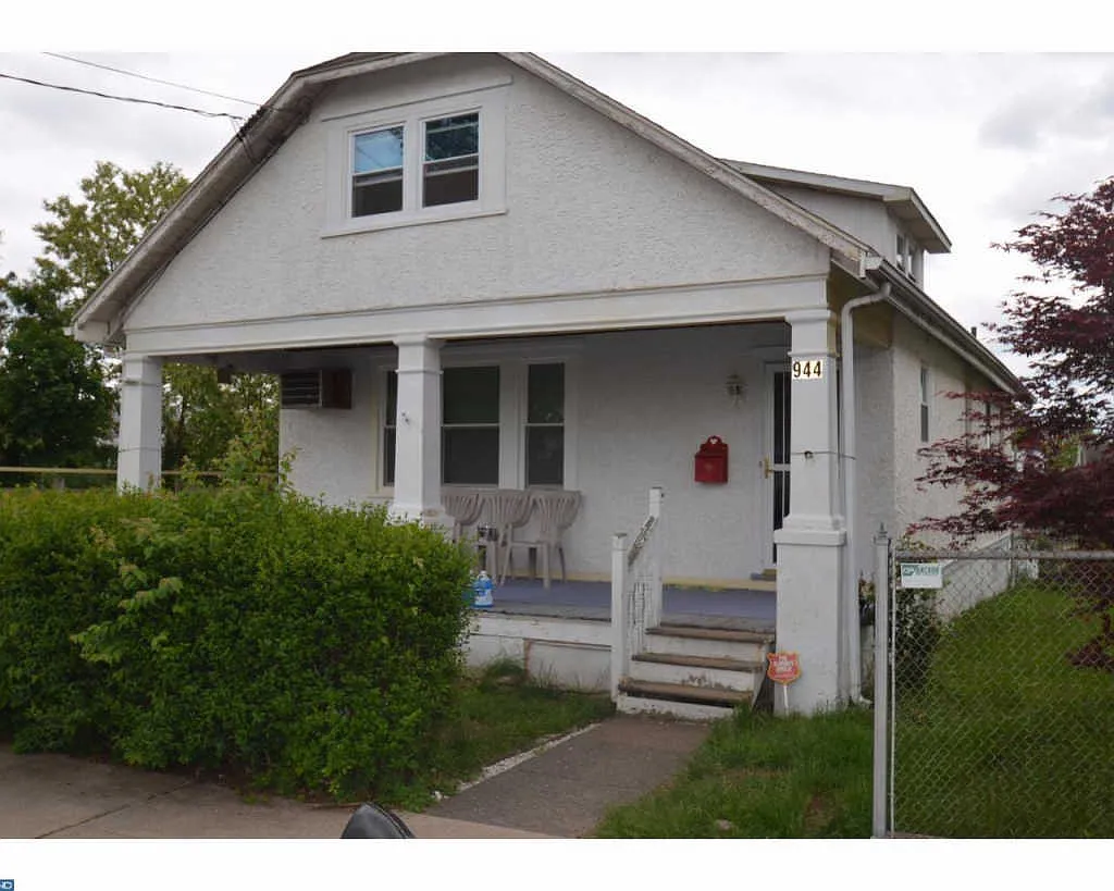 944 Chestnut St photo 1