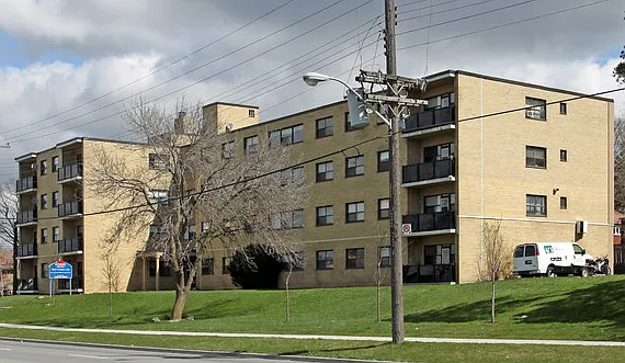 1817 Victoria Park Ave — Photo 12