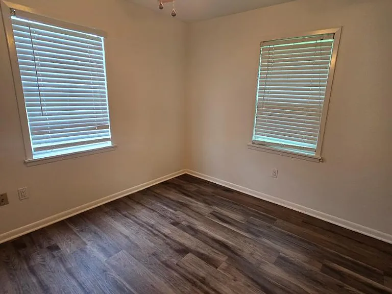 Unit Photo