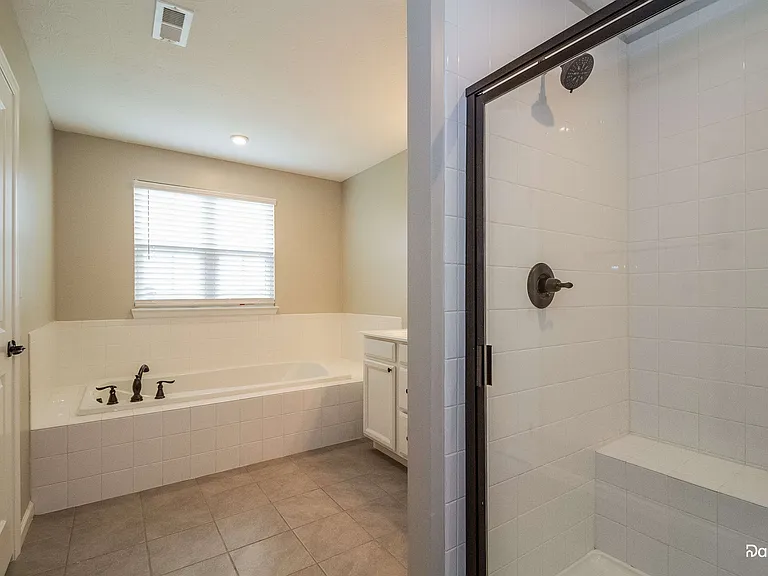3944 Applegate Ct — Photo 8