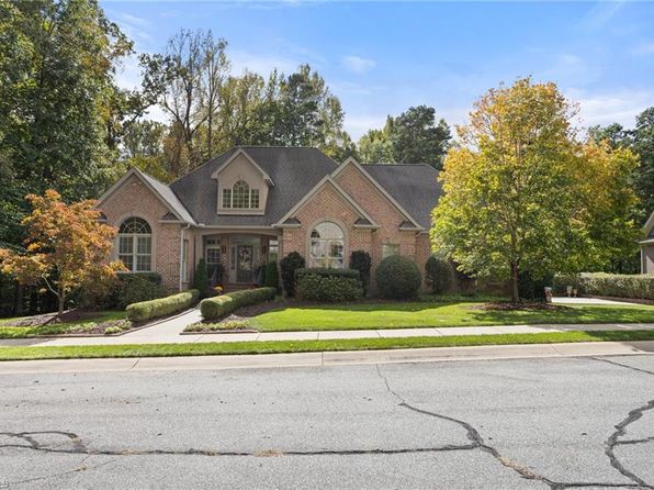 3994 Limerick Dr, Burlington, NC 27215