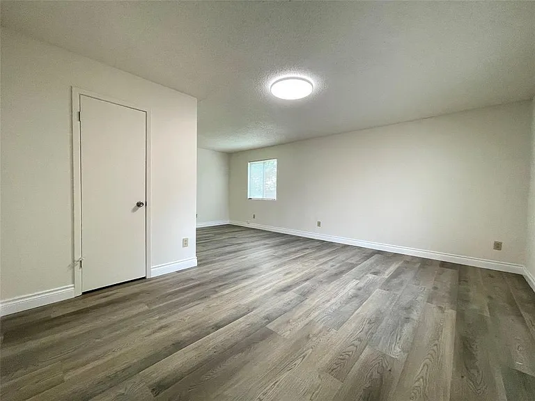1729 Cricket Hollow Dr — Photo 18