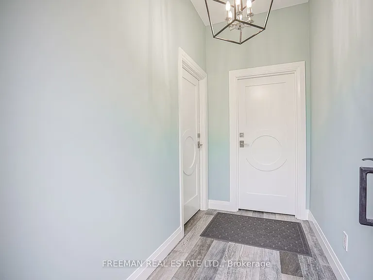 50 Russell St #2 — Photo 2