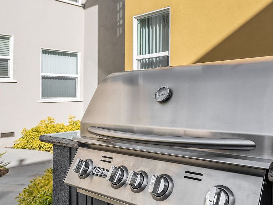 1st image of 3120 Hollypark Dr #3107-3
