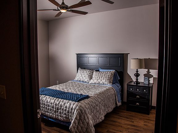 5th image of 1380 NW 18th St APT 306