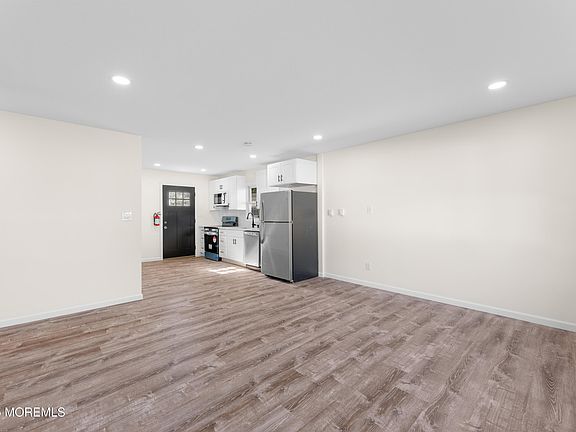 3rd image of 9 Beacon Ter Floor 1