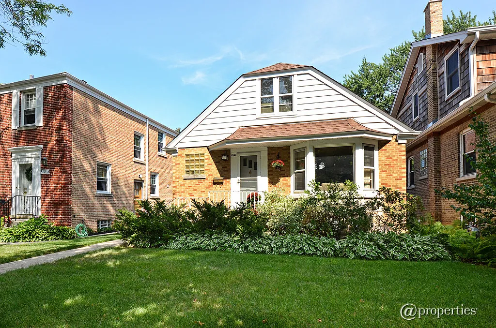 8147 Kilbourn Ave photo 1