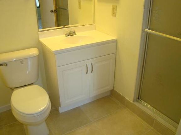 5th image of 7849 Niagara Ave